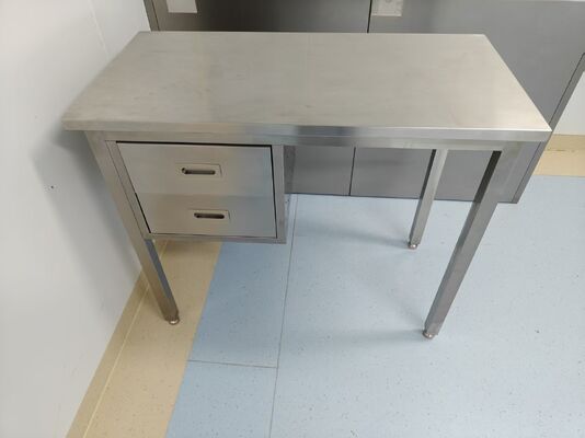 HEPA Laminar Flow Workstation for Sterile Processing Departments